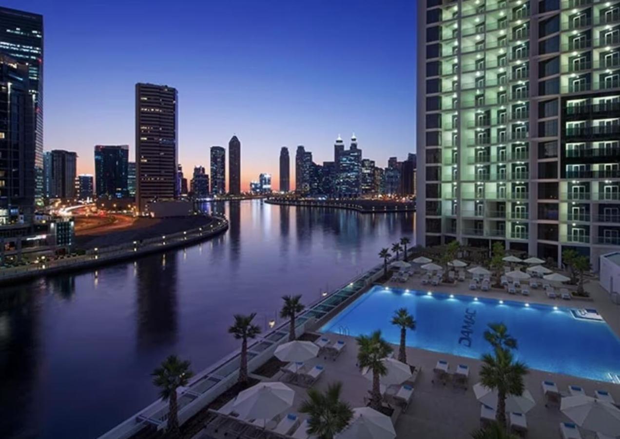 Luxury Hotel Apartment With A Canal View Dubai Ngoại thất bức ảnh