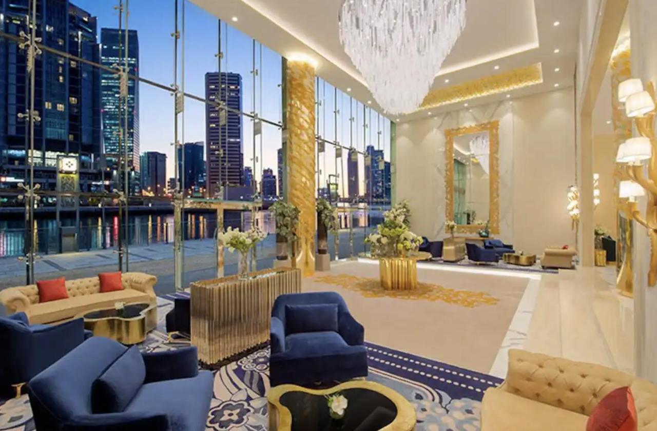 Luxury Hotel Apartment With A Canal View Dubai Ngoại thất bức ảnh