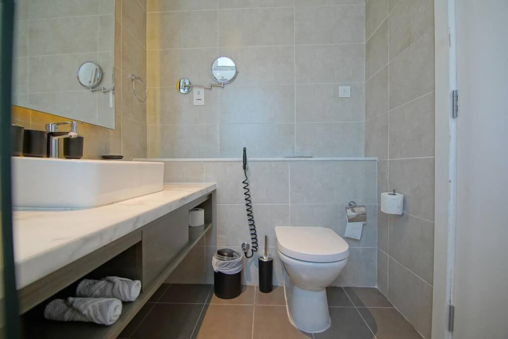 Luxury Hotel Apartment With A Canal View Dubai Ngoại thất bức ảnh
